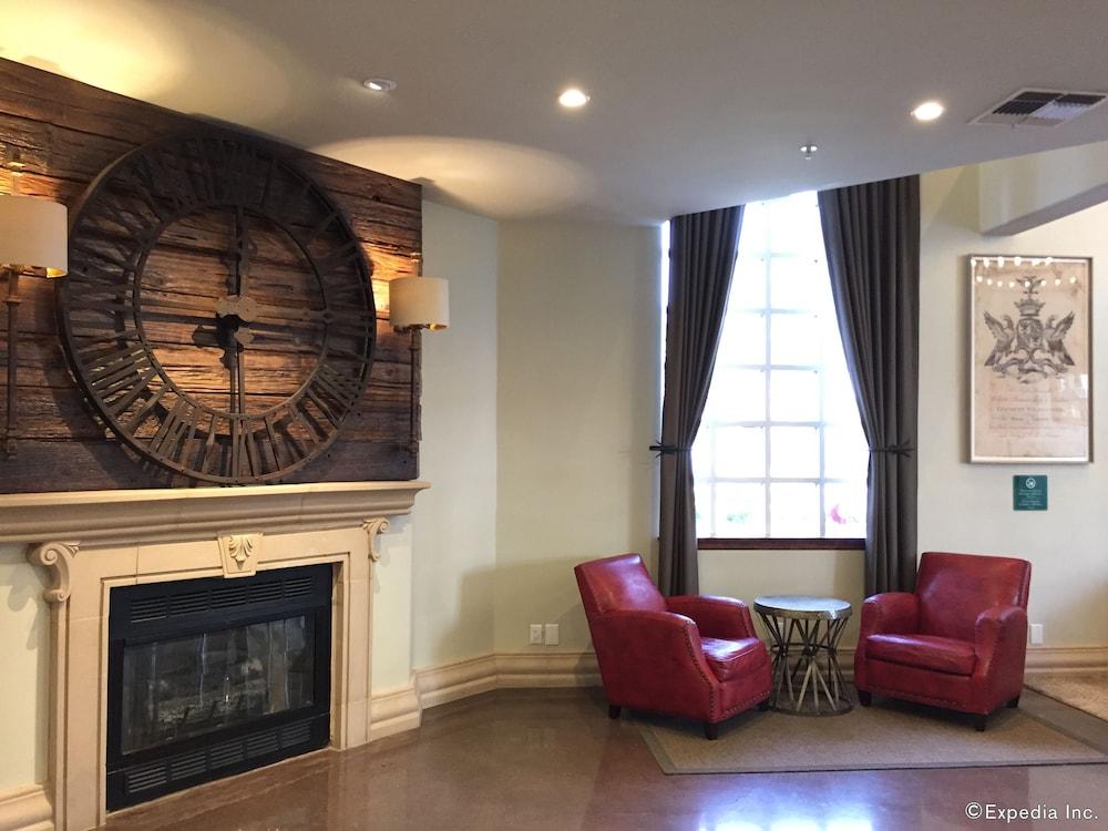 Anaheim Camelot Inn & Suites Екстериор снимка