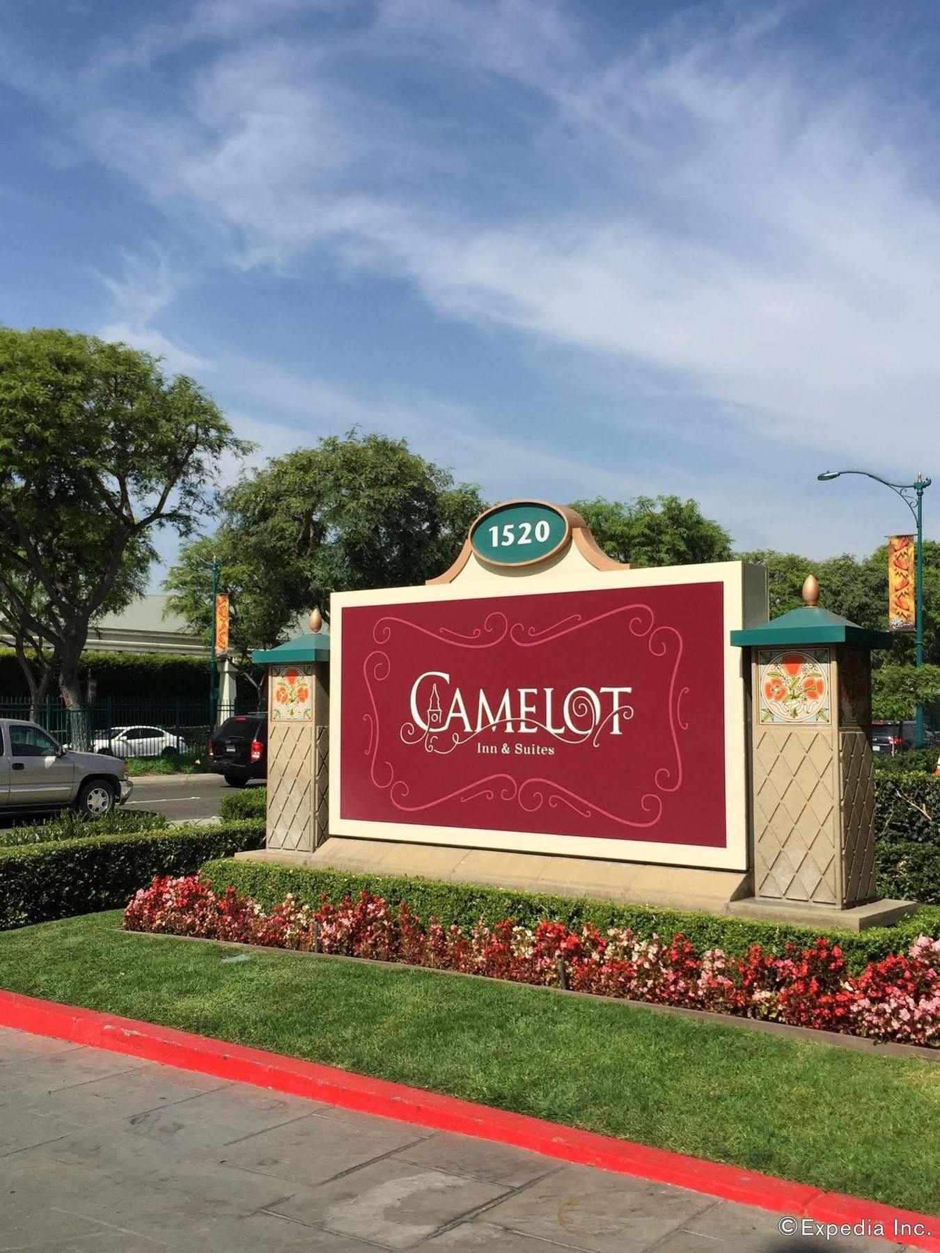 Anaheim Camelot Inn & Suites Екстериор снимка