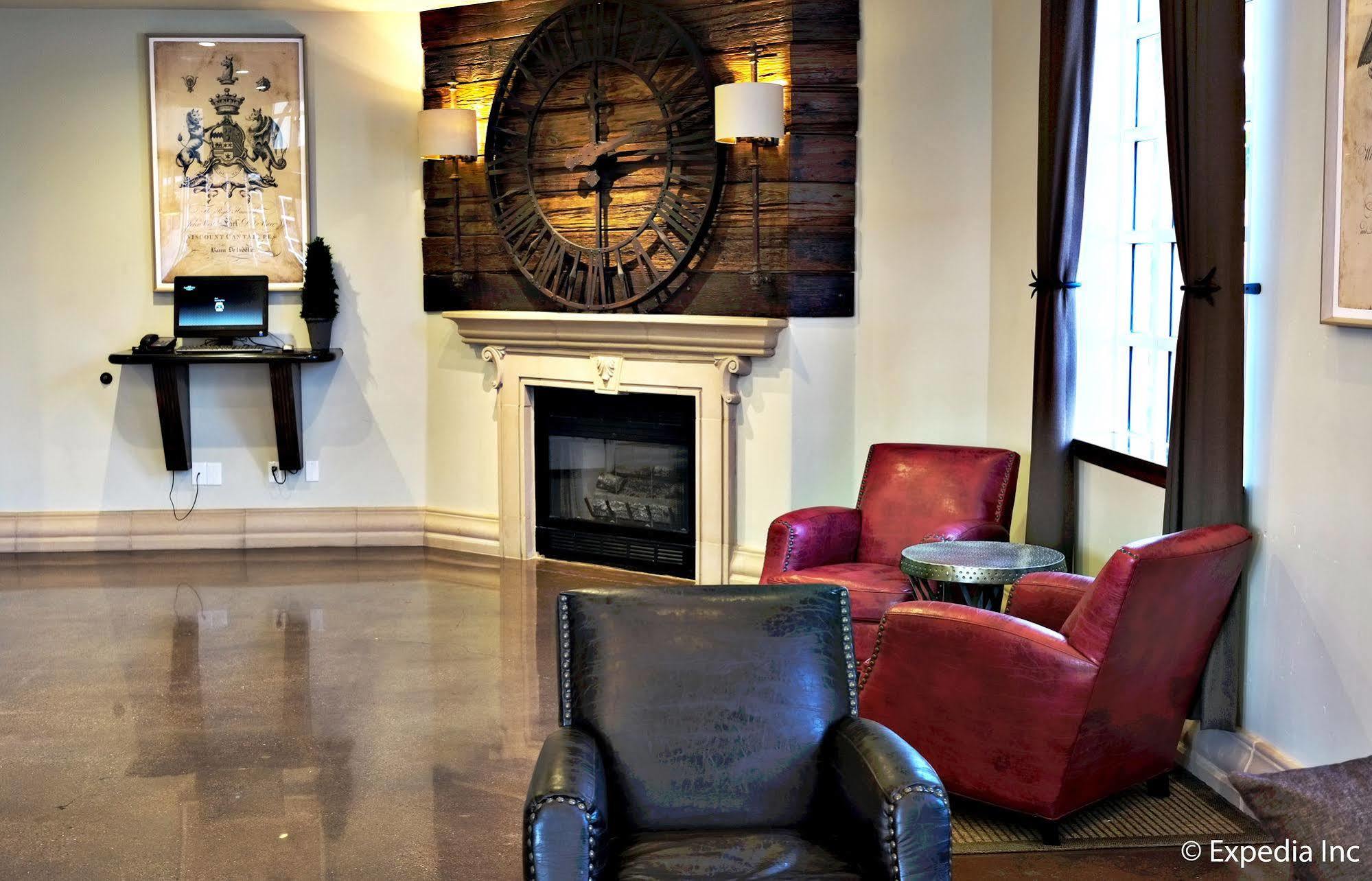 Anaheim Camelot Inn & Suites Екстериор снимка