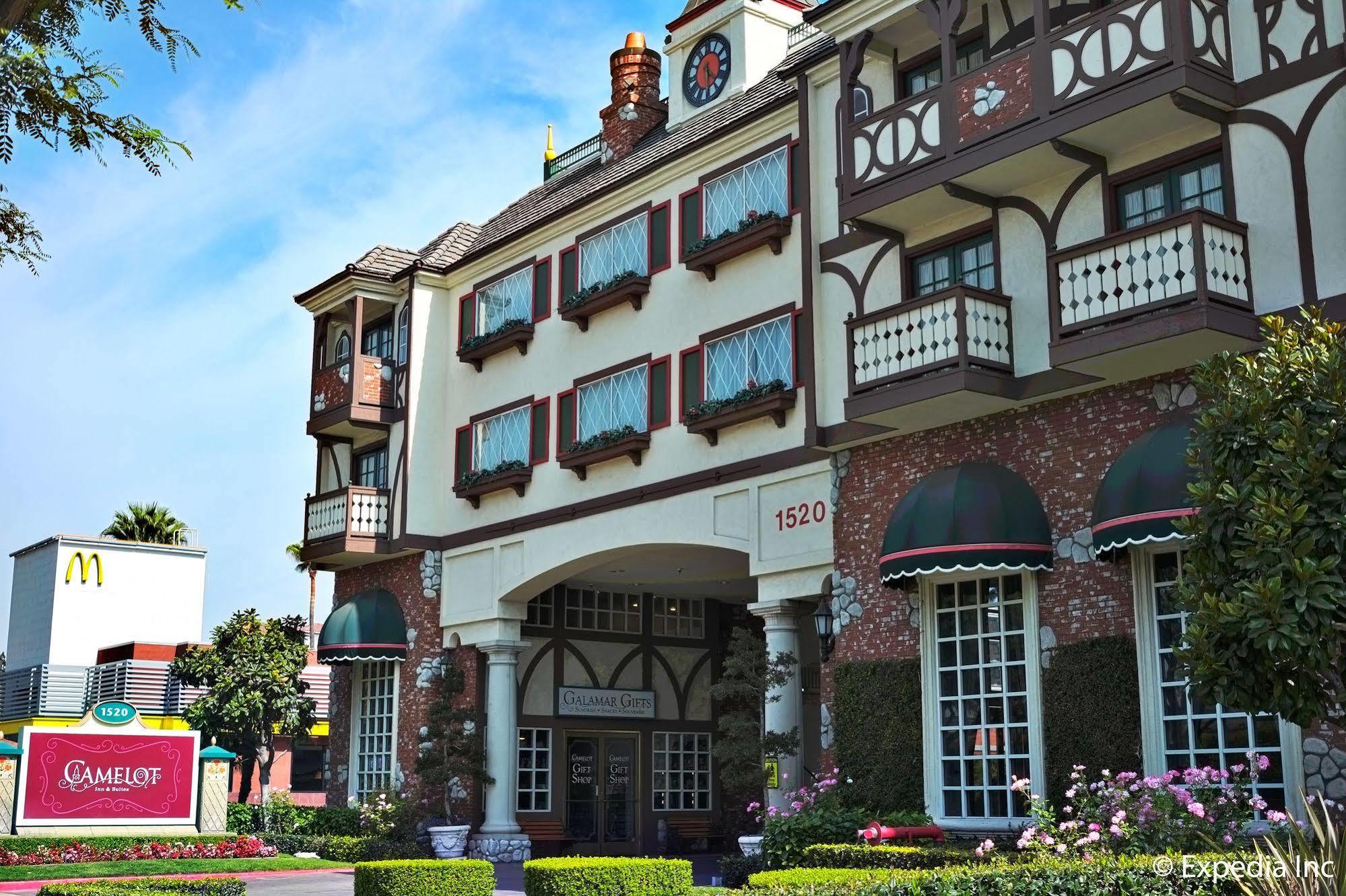 Anaheim Camelot Inn & Suites Екстериор снимка