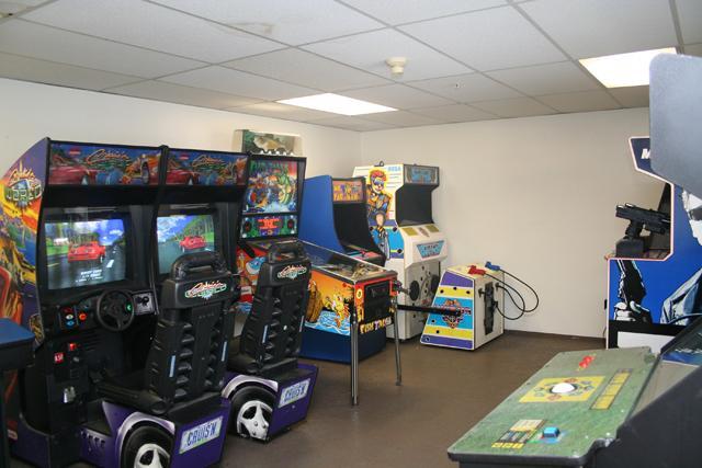 Anaheim Camelot Inn & Suites Екстериор снимка